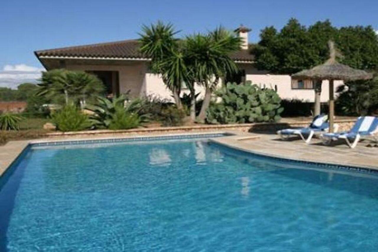 Villa Llobets I *
